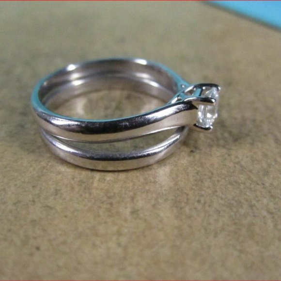 Tiffany & Co .40ct Lucida SET Engagement & Wedding Band Rings w/Original Box - Picture 4 of 5